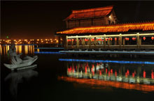 Tang-Style Commercial & Cultural District: A Part of Xi'an that Never Sleeps 