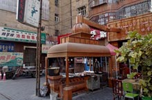 Like Desert Roses: A Guide to Urumqi’s Cafes 
