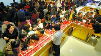 Savvy Chinese Housewives Buy 100 Billion RMB Worth of Gold in 10 Days 