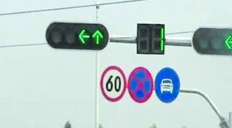 Guangzhou Citizens Outraged at Crossing Signal That Only Lasts for One Second