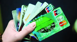 Foreigner Used Fake Passports to Get 7 Credit Cards, Sentenced to Prison