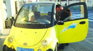 Police Catch Man Driving Fake Smart Car