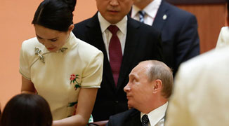 Putin’s Creepy Stare Gets Chinese Media Attention