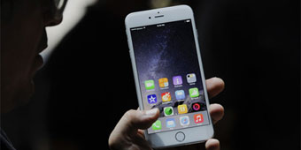 China’s Lack of New iPhones Causing Fistfights Over iPhones Abroad