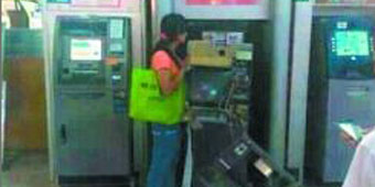 Enraged Dongguan Hulk Rips Apart ATM with Bare Hands