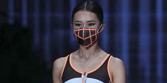 Polluted Fashion: Facemasks Hit the Runway