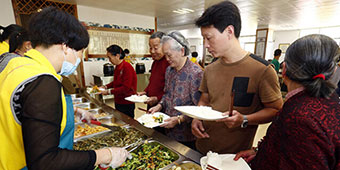 Fujian Restaurant Serves Daily Free Vegetarian Lunch 