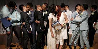 Seven Same-sex Chinese Couples Married in California 
