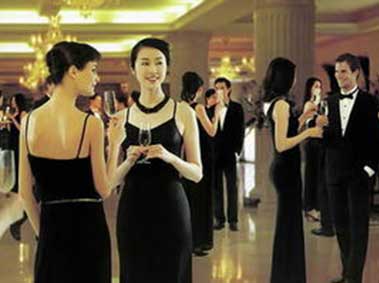 Con-Women Seduce Shenzhen Businessmen, Trick Them Out of Millions 