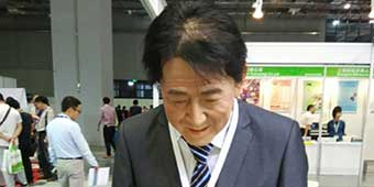 Life-Like Robot Abe “Apologizes” to Chinese at Shanghai Exhibition