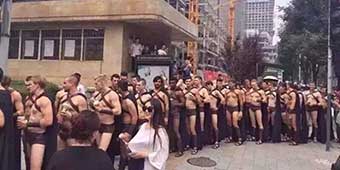 Foreign “Spartans” Detained for Street Campaign in Beijing 
