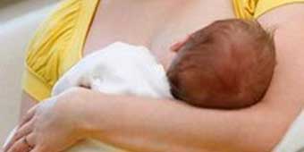 Netizen Debate: Should New Mothers Breastfeed in Public?