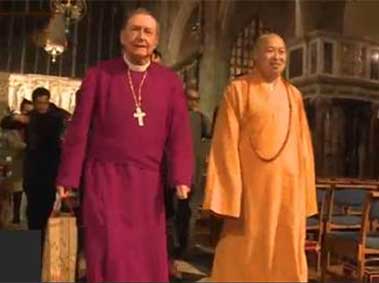 Chinese Monk and UK Bishop Hold Open Dialogue on Religion 