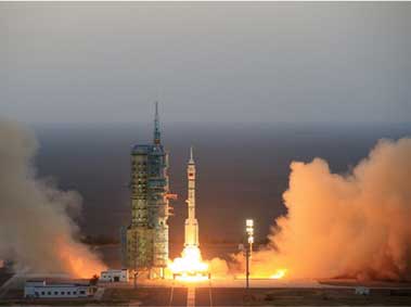 China’s Shenzhou 11 Blasts Off