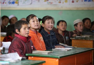 China Considers Removing English from Compulsory Education