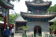 City of Gods: Religious Worship in Beijing