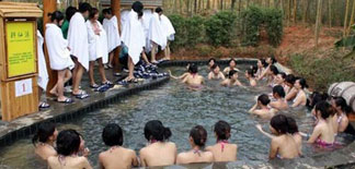 Beat the Chill: Best Hot Spring Resorts Near Wuhan