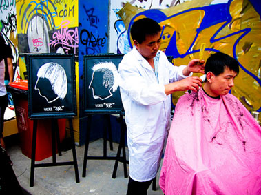 A Day at the Barber Shop: Getting a Haircut in China