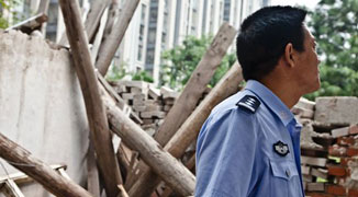 Police Officer’s 3 Year Fight for His Beijing Nail House