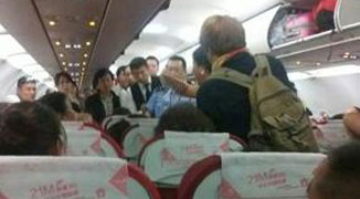 Brawl Breaks Out on a Kunming-Bound Flight, Foreigners Involved