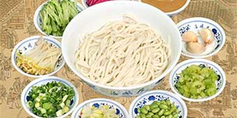 Finding Fried Sauce Noodles: The Best Zhajiangmian in Beijing