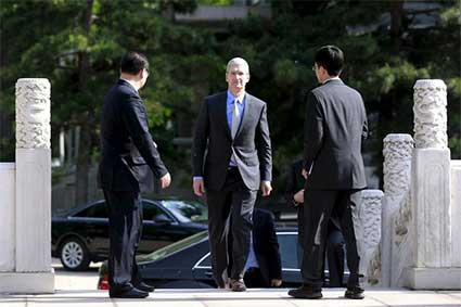 Tim Cook to Visit China Following Losses and iTunes Movies and iBooks Shutdown