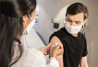 Shanghai Rolls Out Covid Vaccine Program to all Foreigners